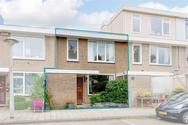 View photo 2 of Cornelis van Alkemadestraat 42