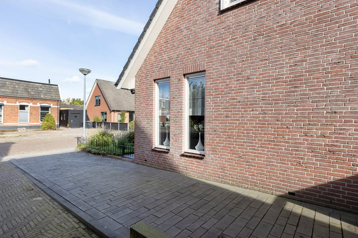 Bekijk foto 46 van Oranjestraat 9