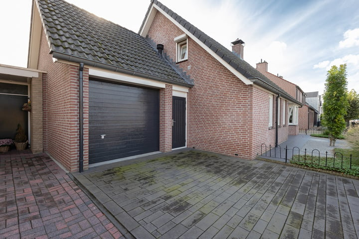 Bekijk foto 49 van Oranjestraat 9