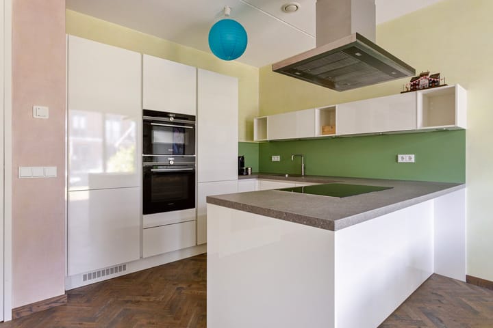 Foto 15 van Thalassa 19