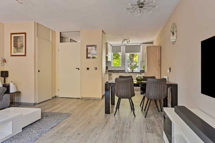 Foto 7 van Adriaan Roland Holststraat 74