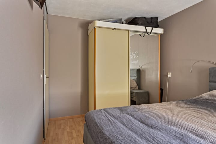 Foto 15 van Adriaan Roland Holststraat 74