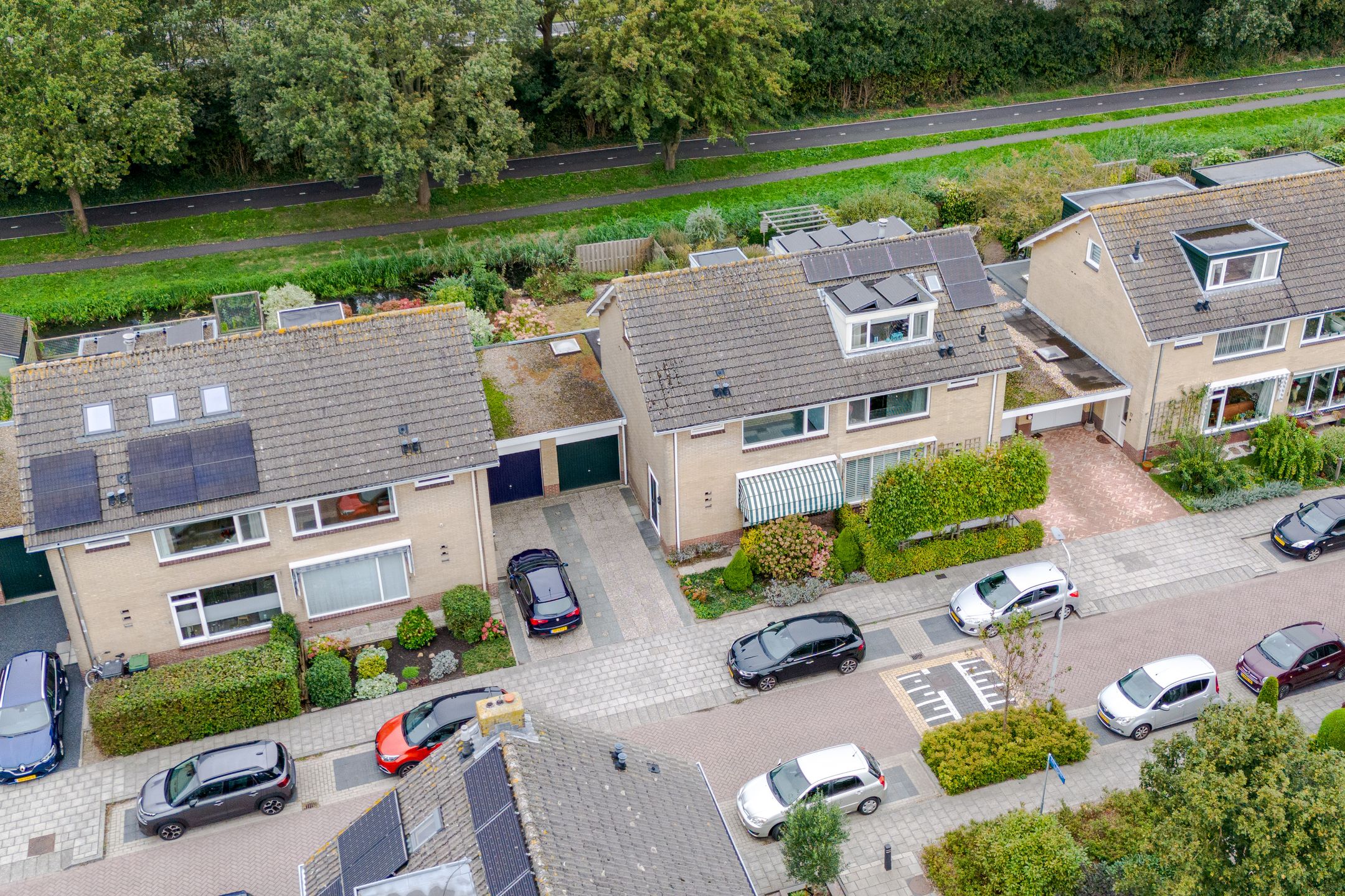 Foto 6 van Burgemeester van Outerenstraat 13