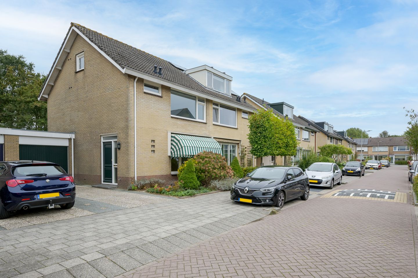 Foto 10 van Burgemeester van Outerenstraat 13