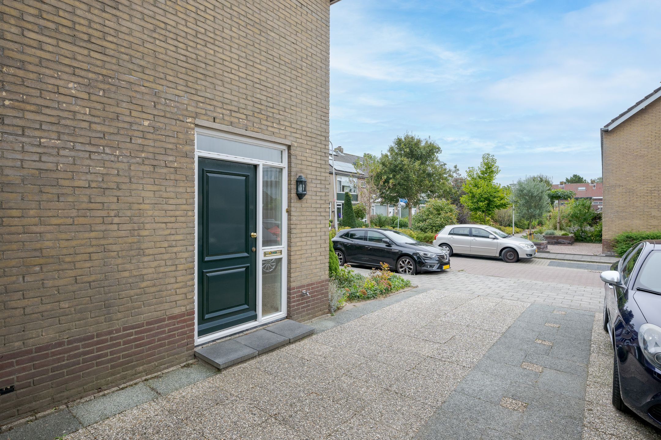 Foto 12 van Burgemeester van Outerenstraat 13