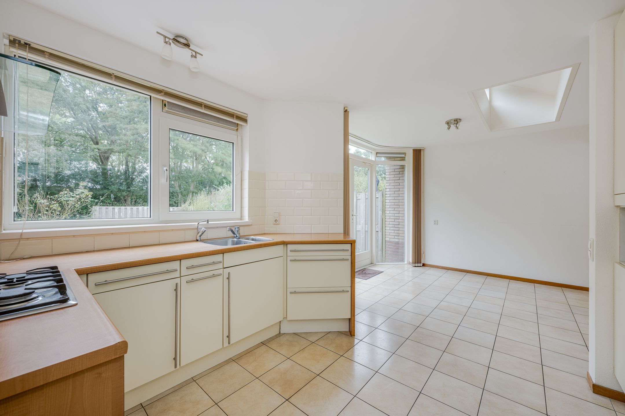 Foto 21 van Burgemeester van Outerenstraat 13