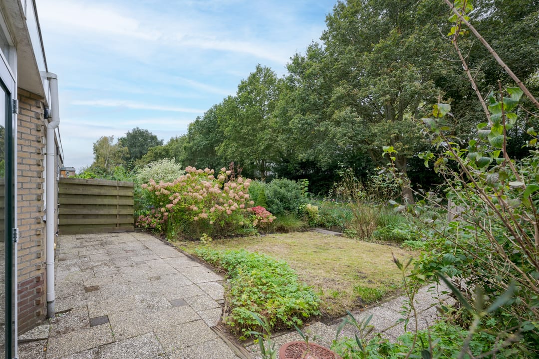 Foto 37 van Burgemeester van Outerenstraat 13