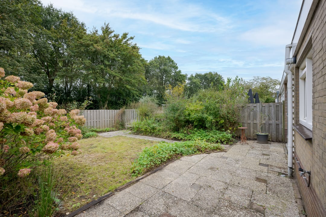 Foto 38 van Burgemeester van Outerenstraat 13