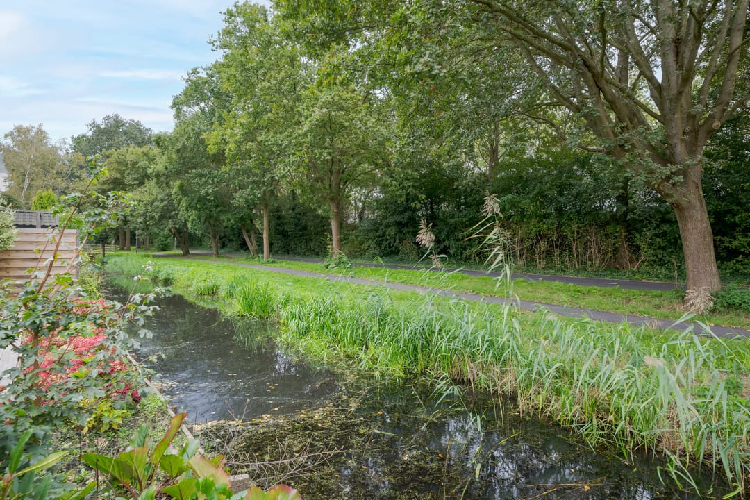 Foto 52 van Burgemeester van Outerenstraat 13