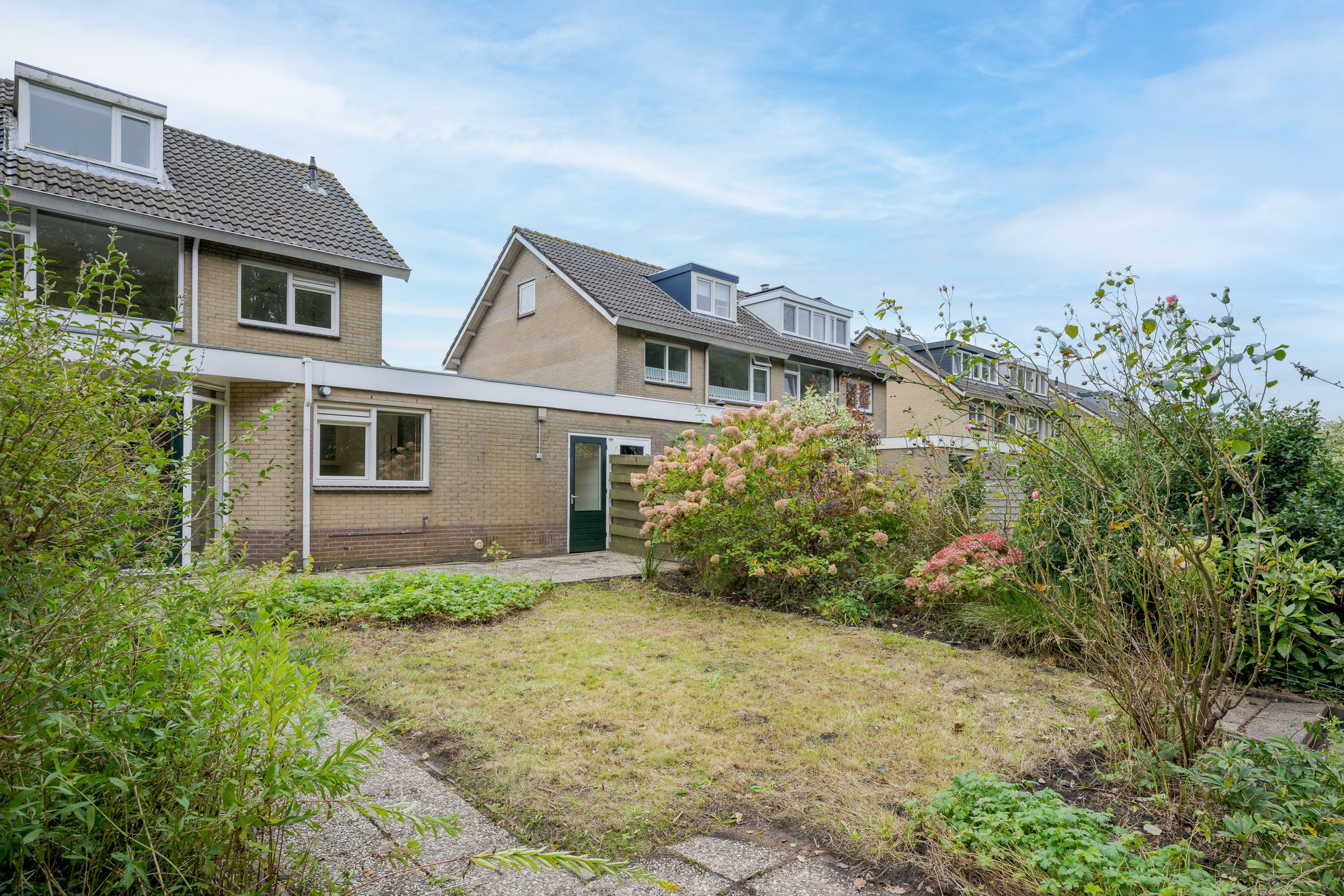 Foto 54 van Burgemeester van Outerenstraat 13