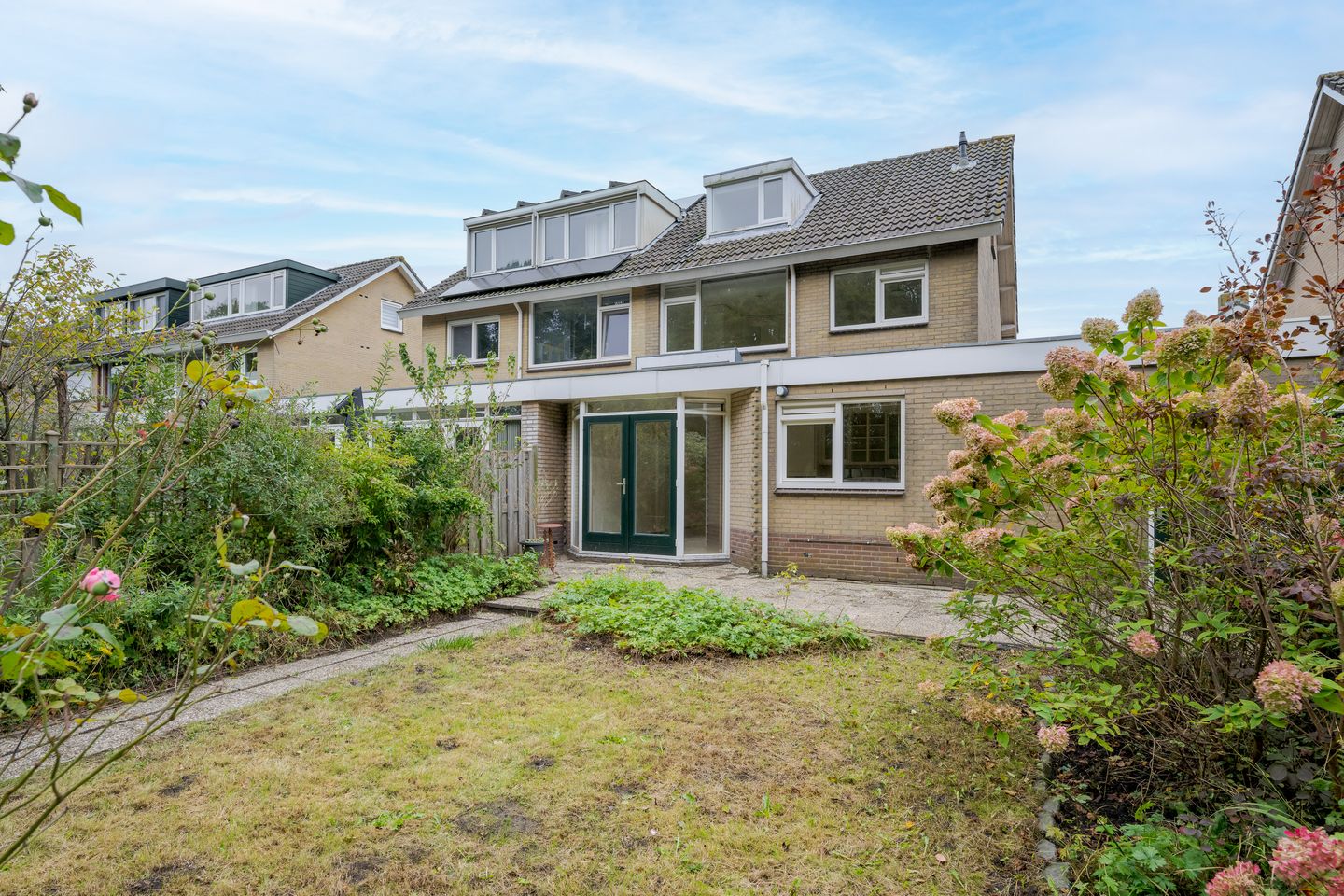 Foto 55 van Burgemeester van Outerenstraat 13