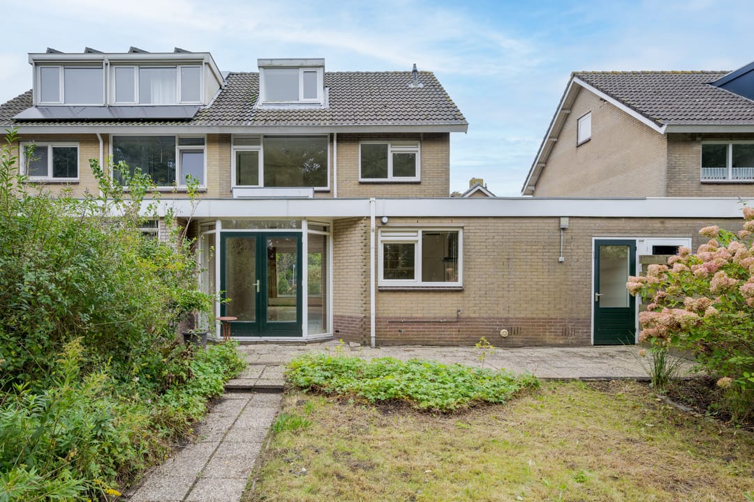 Foto 56 van Burgemeester van Outerenstraat 13