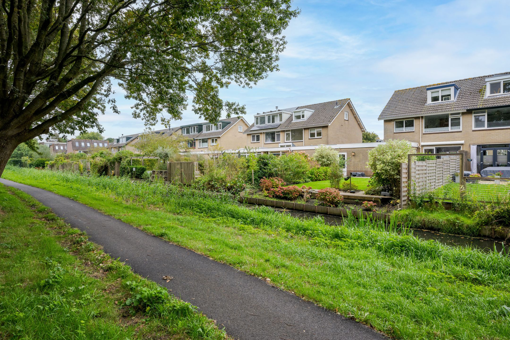 Foto 57 van Burgemeester van Outerenstraat 13