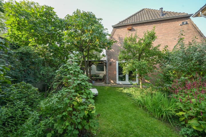 Photo 42 of Tulpstraat 30