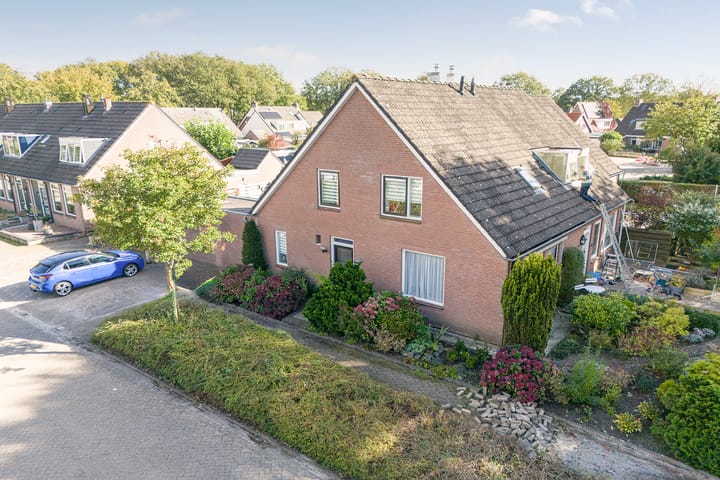 Foto 1 van Luchtenstein 14