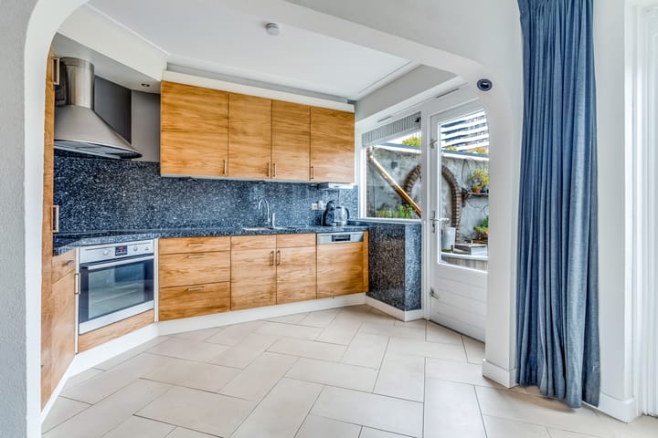 Photo 10 of Sandenburgstraat 32