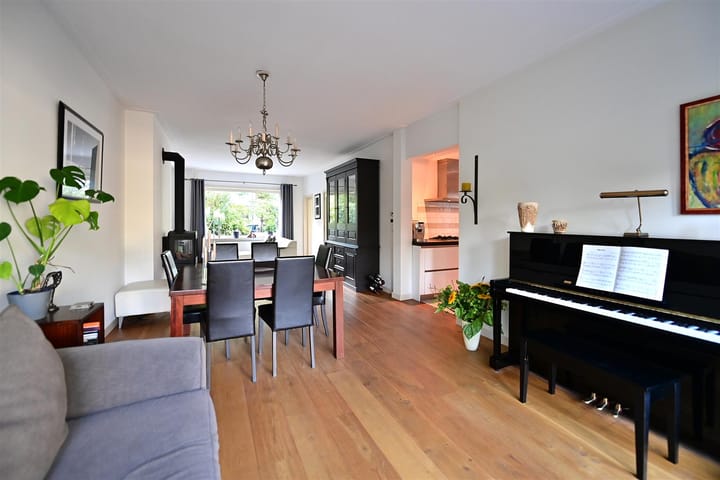 Foto 2 van Albertus Perkstraat 62