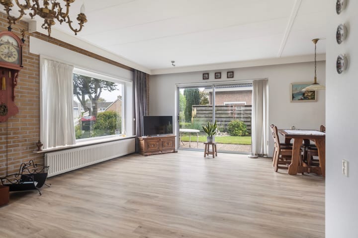 Foto 12 van Uilke Reitseswei 22