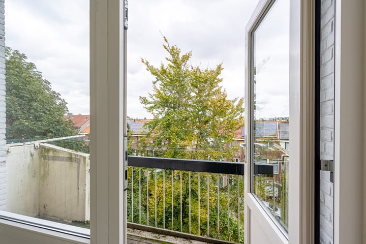 Foto 11 van Burgemeester Van Haarenlaan 1521