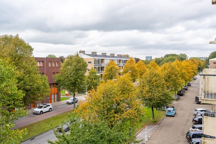 Foto 17 van Burgemeester Van Haarenlaan 1521