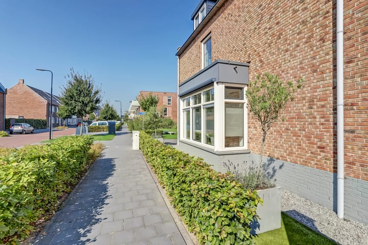 Foto 51 van Purper 13