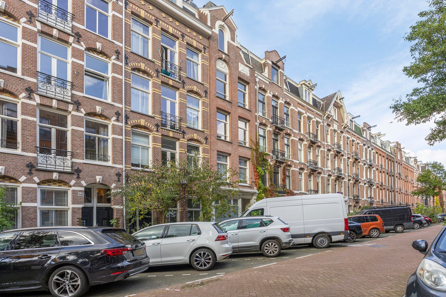 View photo 1 of Brederodestraat 62-1