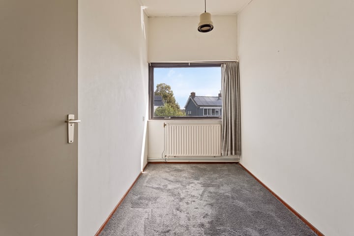 Bekijk foto 33 van Albert Cuijpstraat 70