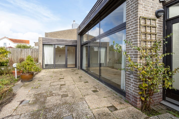 View photo 40 of Albert Cuijpstraat 70