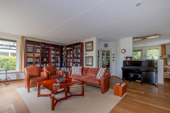 Foto 12 van Witrugspecht 43