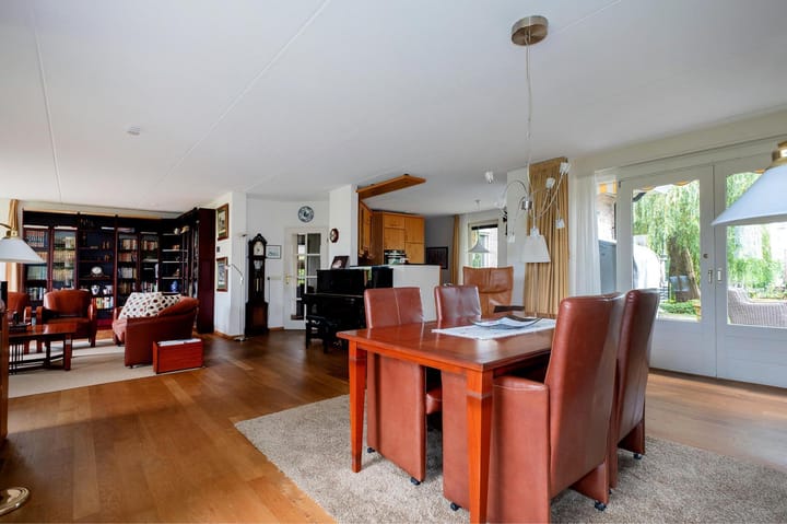 Foto 13 van Witrugspecht 43