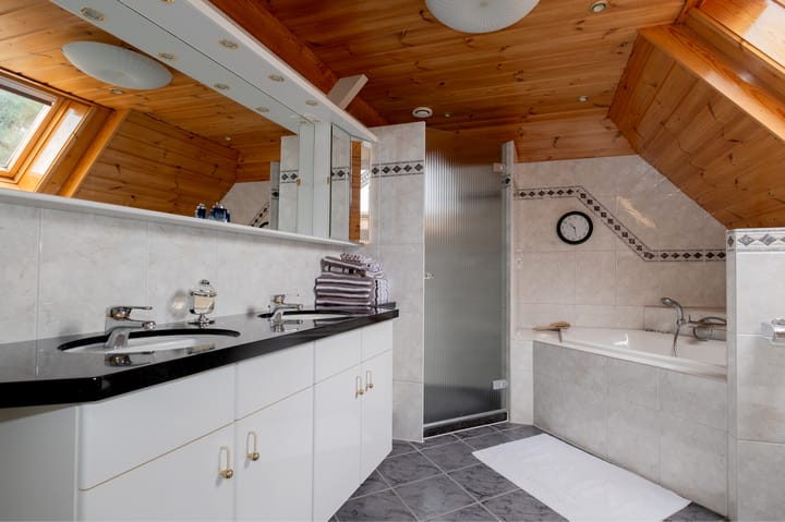 Foto 25 van Witrugspecht 43