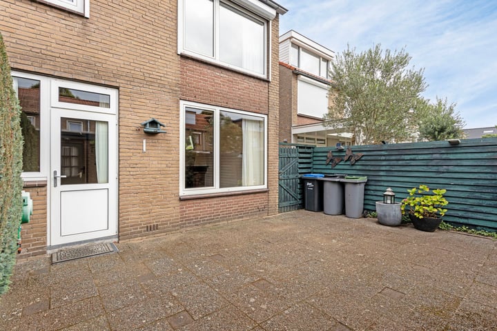 View photo 30 of Merelstraat 13