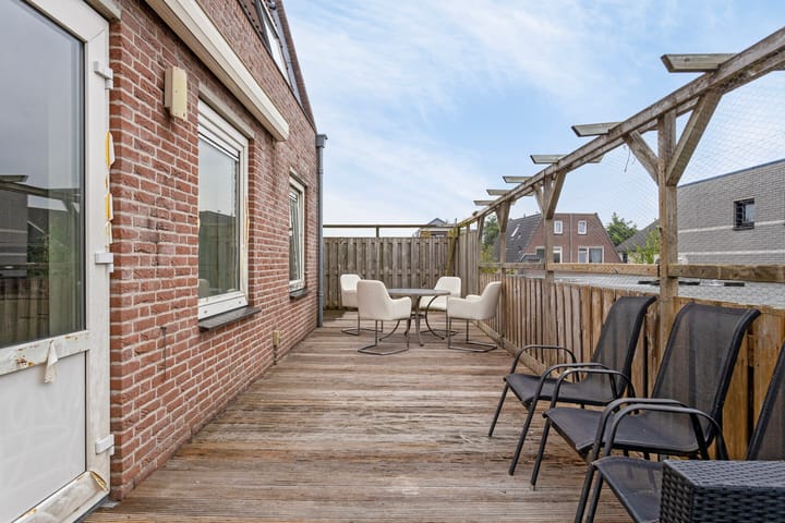 Foto 12 van Het Dorpsplein 44