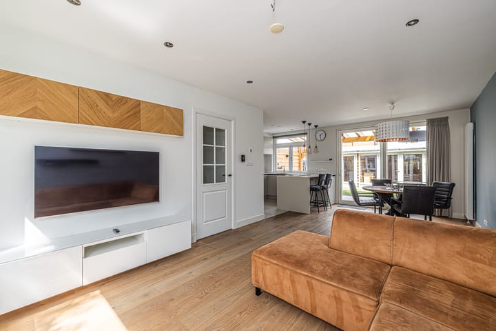 Foto 11 van Troelstralaan 21