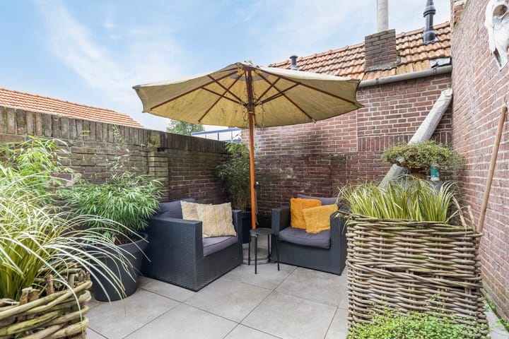 Photo 21 of Grotestraat 8