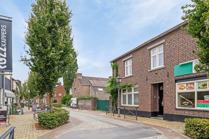 Photo 33 of Grotestraat 8