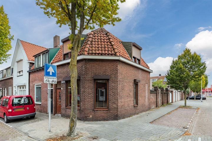 Bekijk foto 18 van Celebesstraat 34