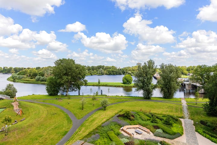 Foto 48 van César Francklaan 83