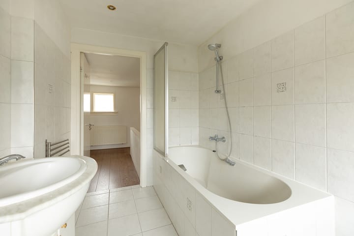 Foto 16 van Lijsterweg 27-A