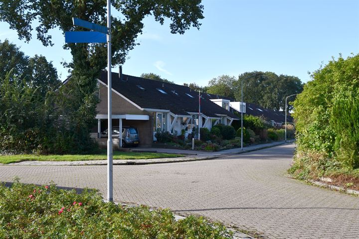 Bekijk foto 39 van Enemastraat 21