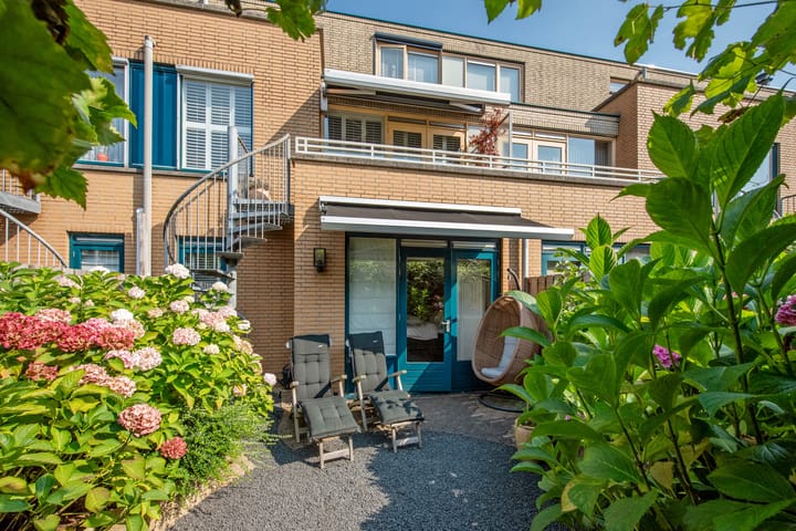 Photo 16 of Plataanhout 84