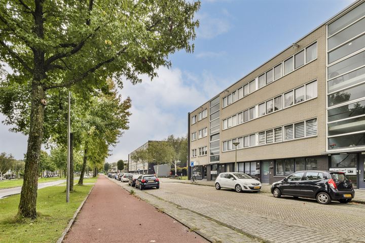 Bekijk foto 19 van J.M. den Uylstraat 75