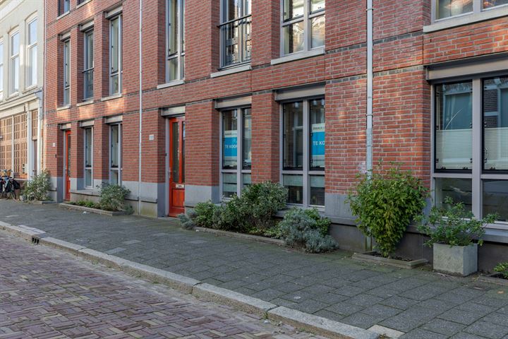 View photo 2 of Kromhout 188