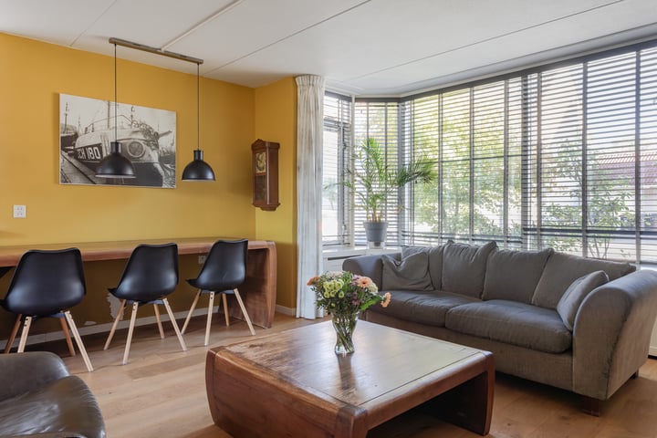 Foto 5 van Smaragd 66