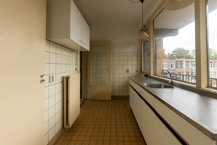 Bekijk foto 20 van Adelheidstraat 71