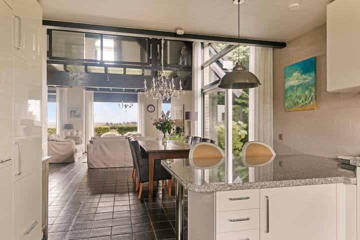 Photo 20 of Koningin Wilhelminastraat 90