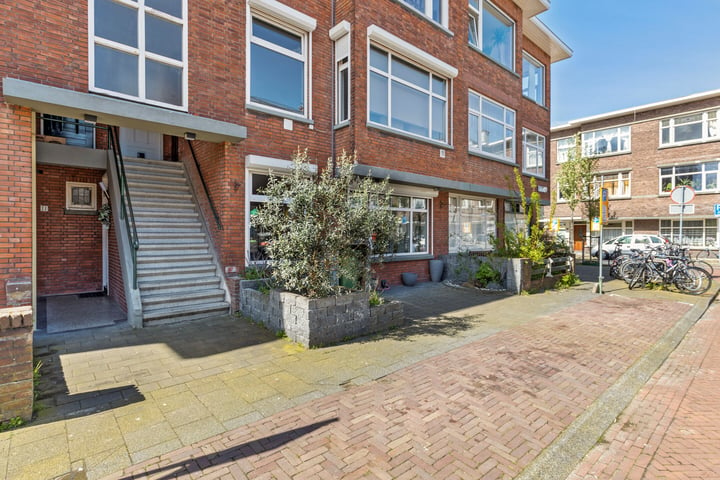 View photo 45 of Dercksenstraat 9