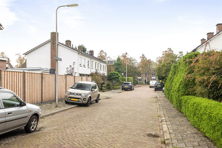 Bekijk foto 43 van Bernard Luninckstraat 9