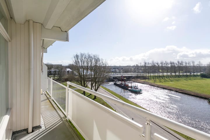 Foto 17 van van Harinxmaplein 131