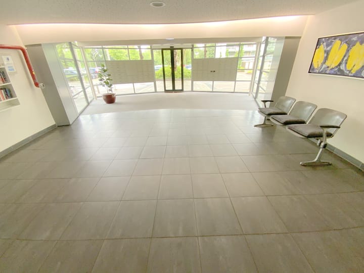 Foto 23 van van Harinxmaplein 131